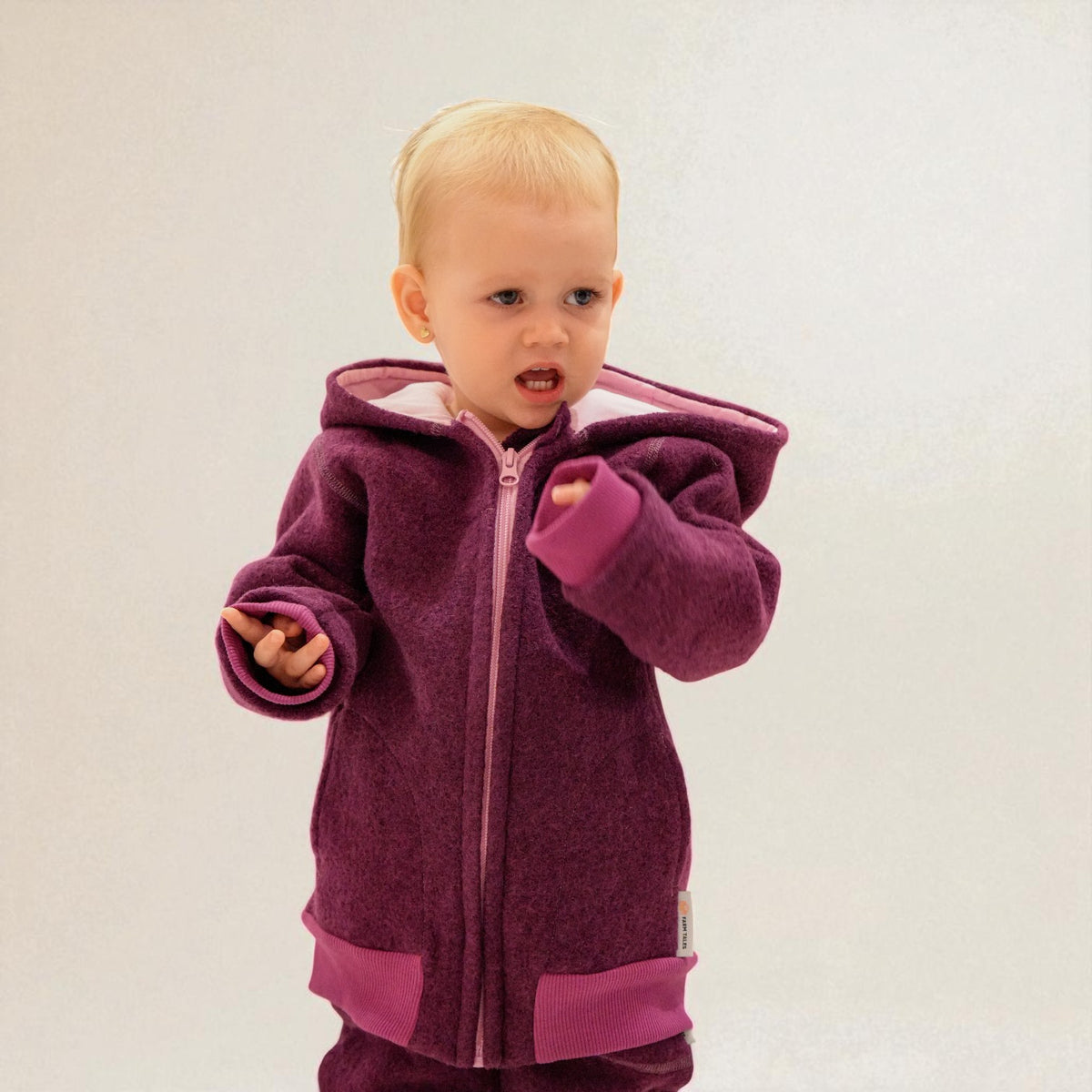 Яке Бомбър| Варена Вълна | Бери